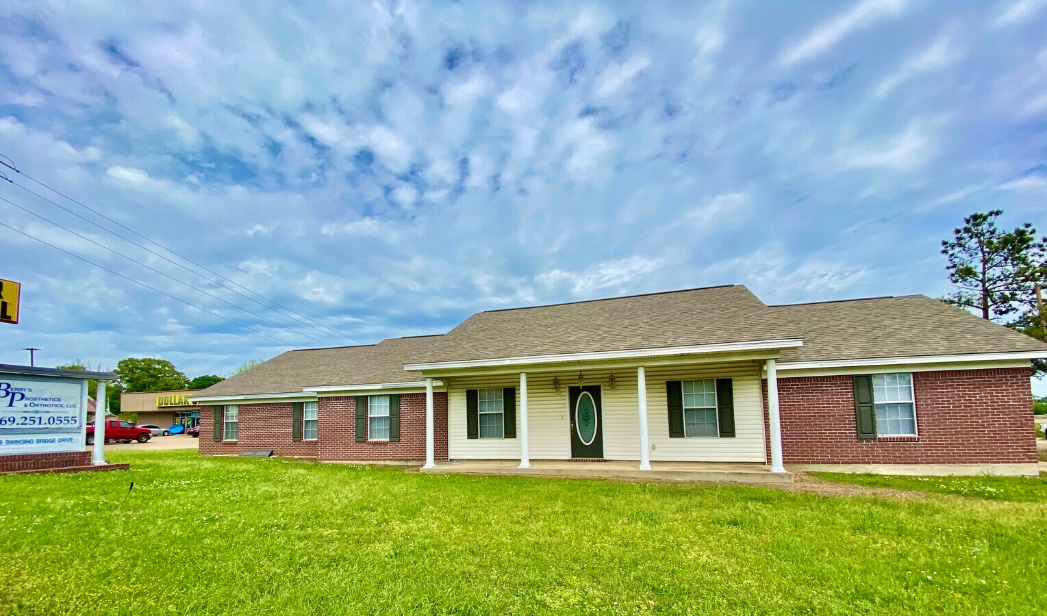 115 Swinging Bridge Dr, Byram, MS 39272