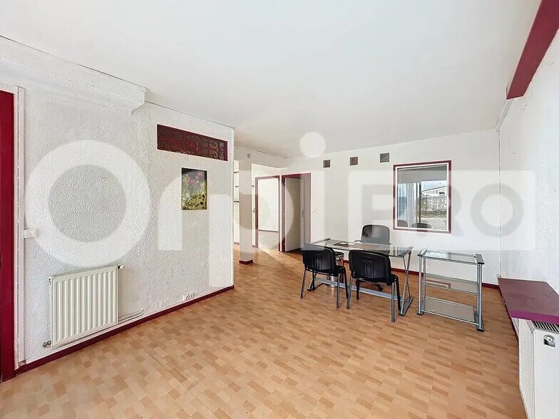 Retail in Bresles for sale - Interior Photo - Image 3 of 6