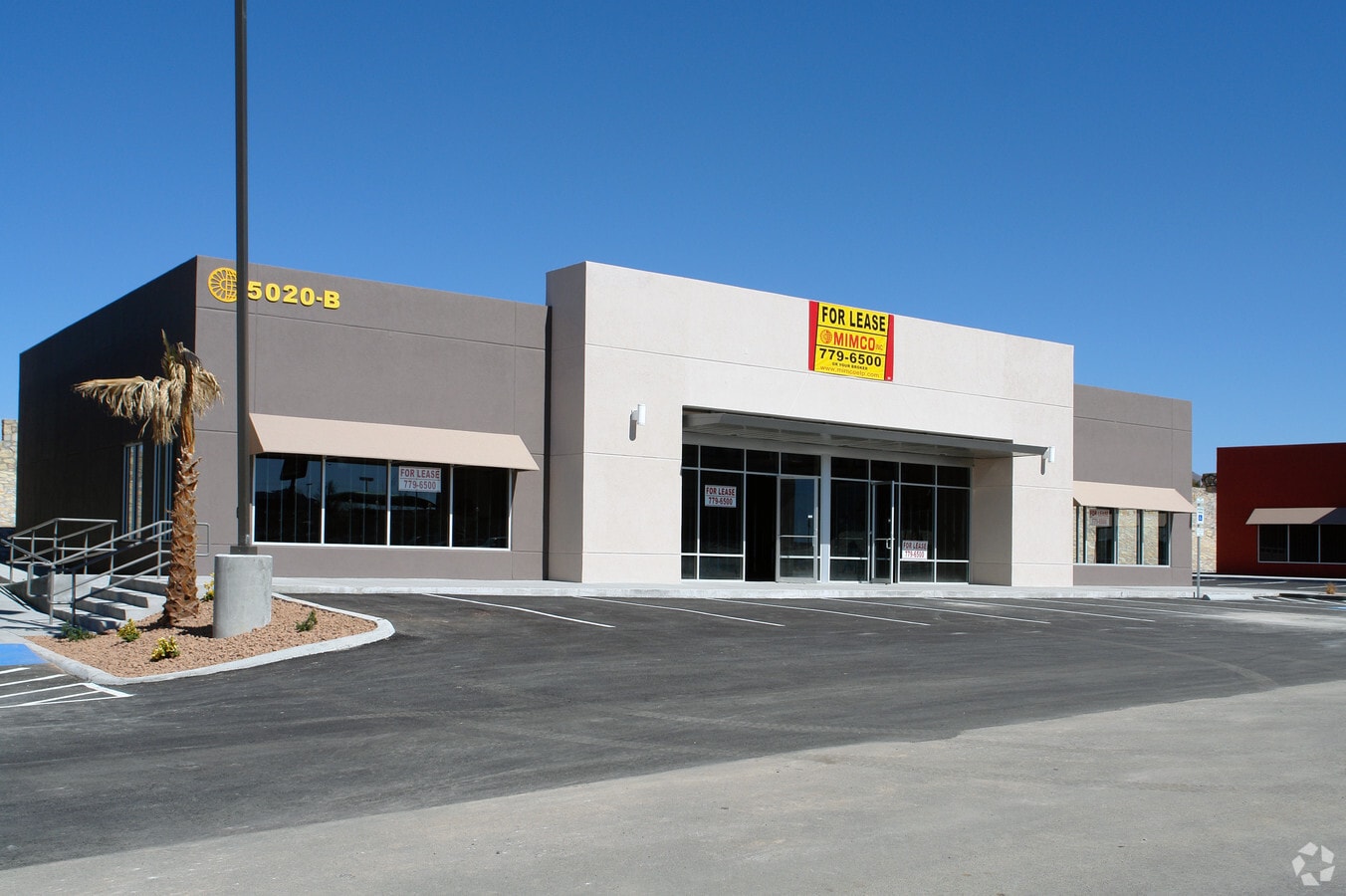 5020 N Desert Blvd, El Paso, TX 79912