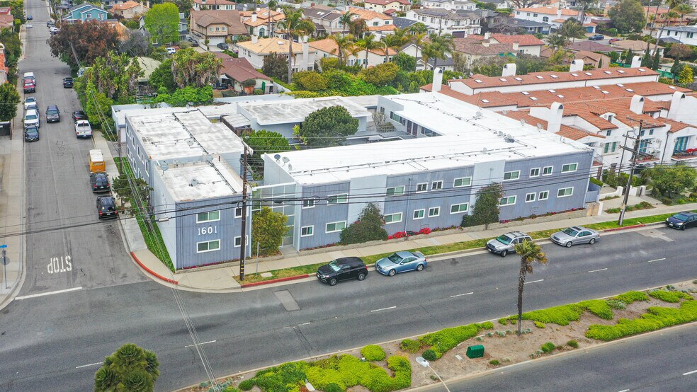 1601 Artesia Blvd, Manhattan Beach, CA 90266