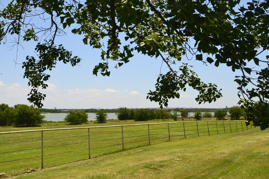 575 Doe Creek Rd, Little Elm, TX for sale - Building Photo - Image 1 of 1