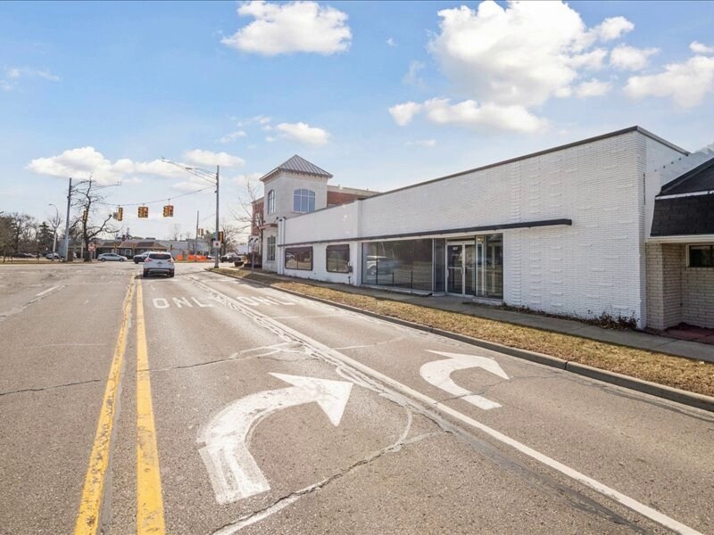 1107 Crooks Rd, Royal Oak, MI for sale Building Photo- Image 1 of 1