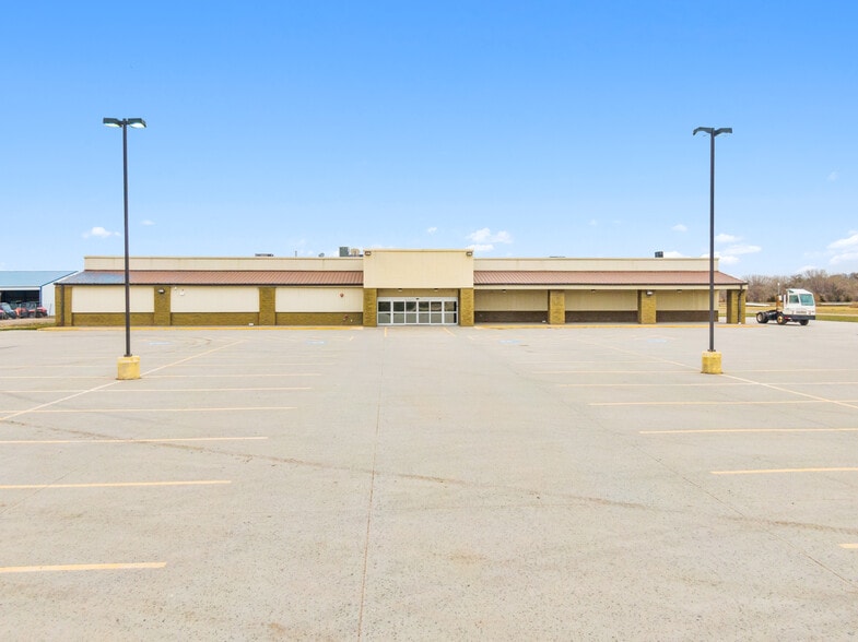 2353 S E St, Broken Bow, NE 68822