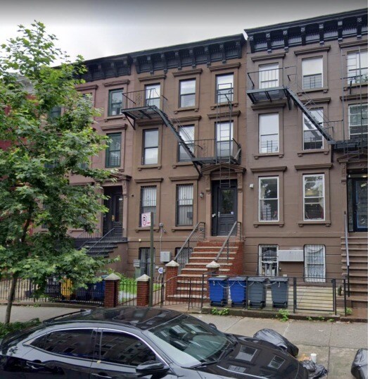 117 Albany Ave, Brooklyn, NY 11213