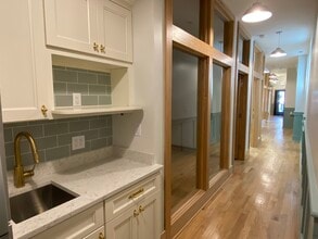 435 W Diversey Pky, Chicago, IL for lease Interior Photo- Image 2 of 7