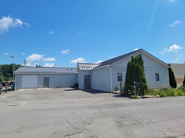 694 Beverly Pike, Elkins, WV for lease - Building Photo - Image 1 of 19