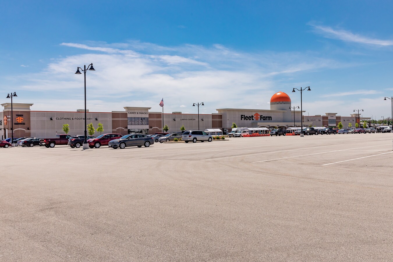 1555 Pabst Farms Blvd, Oconomowoc, WI 53066