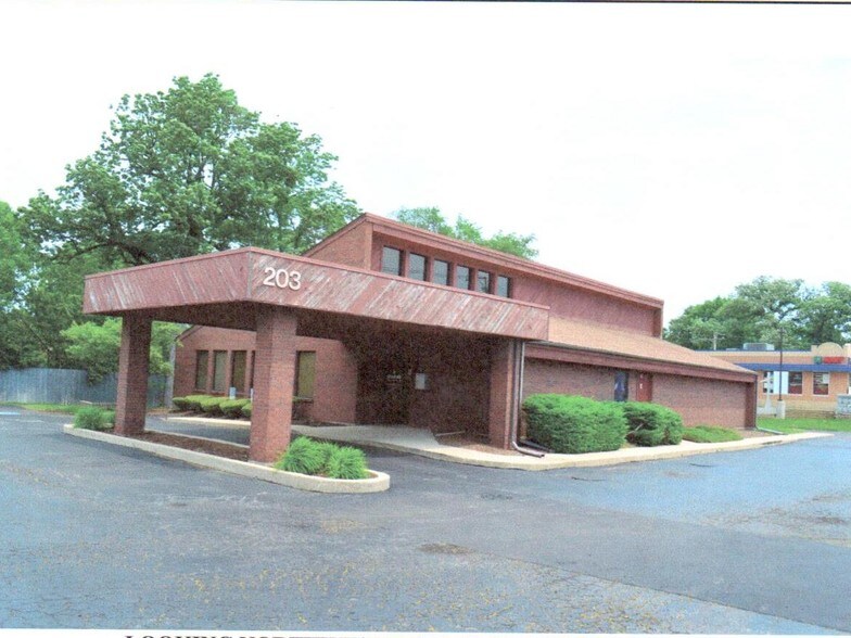 203 E Irving Park Rd, Wood Dale, IL 60191