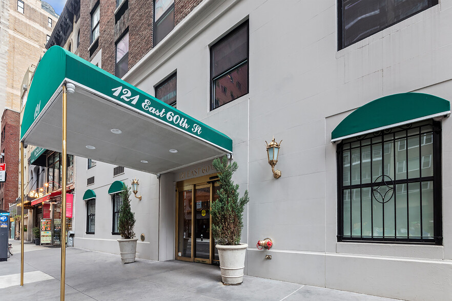 121 E 60th St, New York, NY for lease - Building Photo - Image 1 of 11