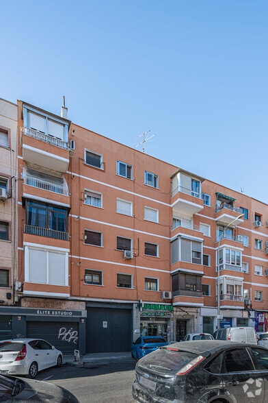 Calle de la Alondra, 49, Madrid, Madrid for sale - Primary Photo - Image 1 of 1