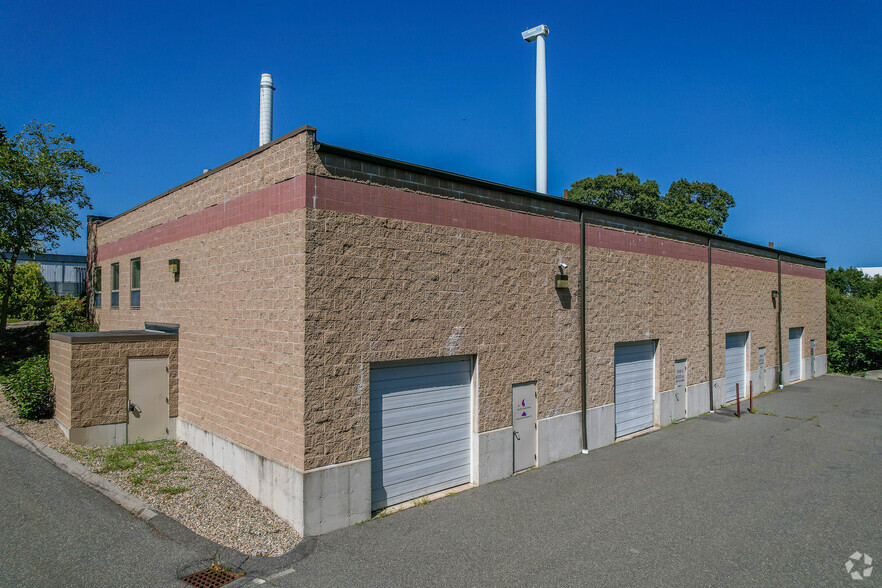 15 Great Republic Dr, Gloucester, MA for lease - Building Photo - Image 2 of 12