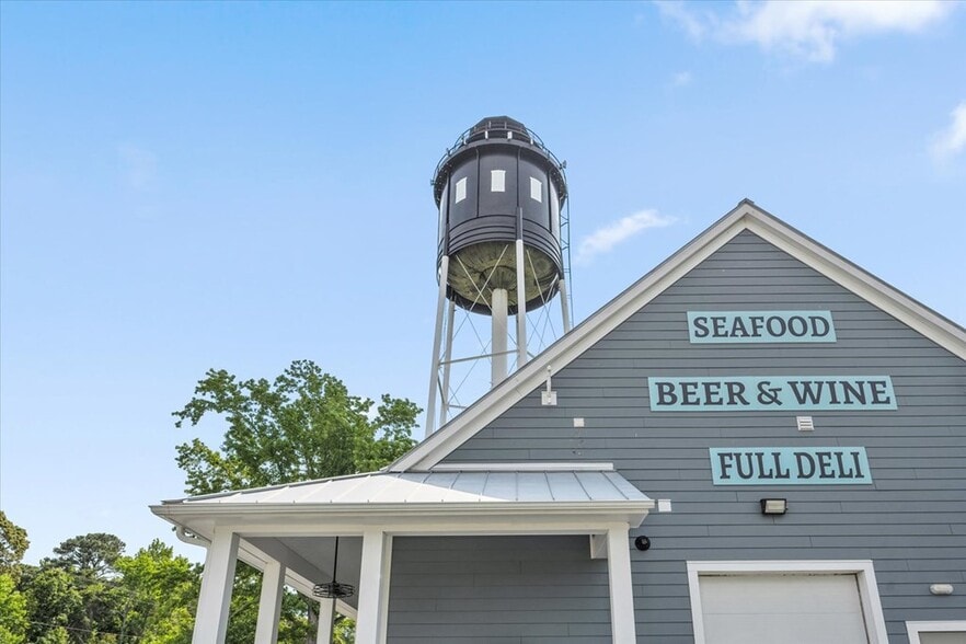 2130 Stone Rd, Cape Charles, VA for sale - Building Photo - Image 2 of 31