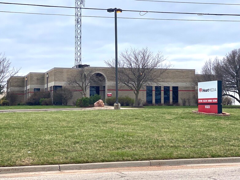 9323 E 37th St, Wichita, KS for sale - Building Photo - Image 1 of 1