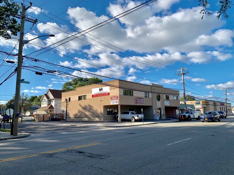 1061 N Broadway, Massapequa, NY for sale - Building Photo - Image 1 of 27