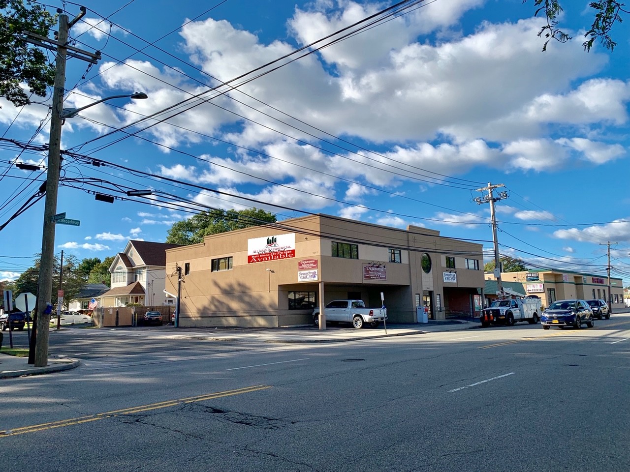 1061 N Broadway, Massapequa, NY for sale Building Photo- Image 1 of 28