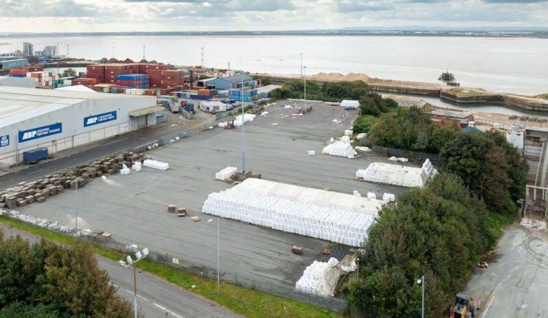 2 Dock Rd, Liverpool for lease - Primary Photo - Image 1 of 3