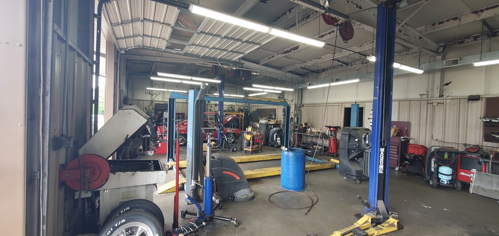 228 Ross Ave, Easley, SC for sale - Building Photo - Image 2 of 11