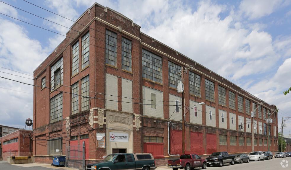 3800 Jasper St, Philadelphia, PA for lease - Primary Photo - Image 1 of 27