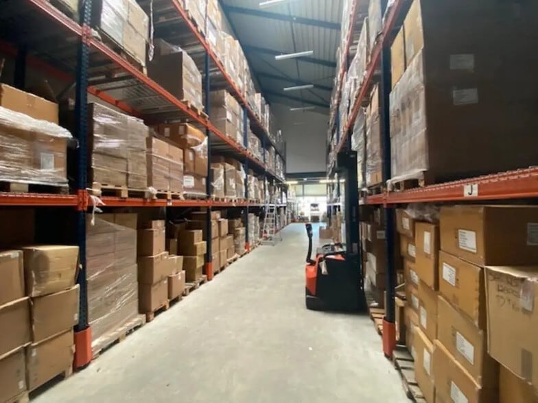 Flex in Cormeilles-en-Parisis for sale - Building Photo - Image 3 of 6