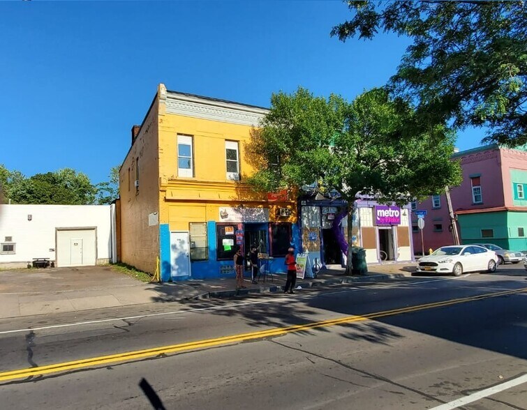 776778 N Clinton Ave, Rochester, NY 14605