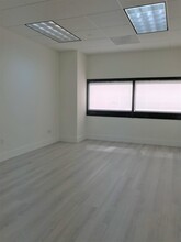 848 Brickell Ave, Miami, FL for lease Interior Photo- Image 2 of 3