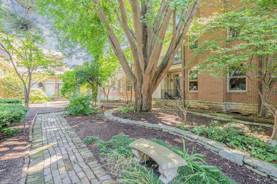 137 3rd Ave N, Franklin, TN for lease - Building Photo - Image 3 of 25