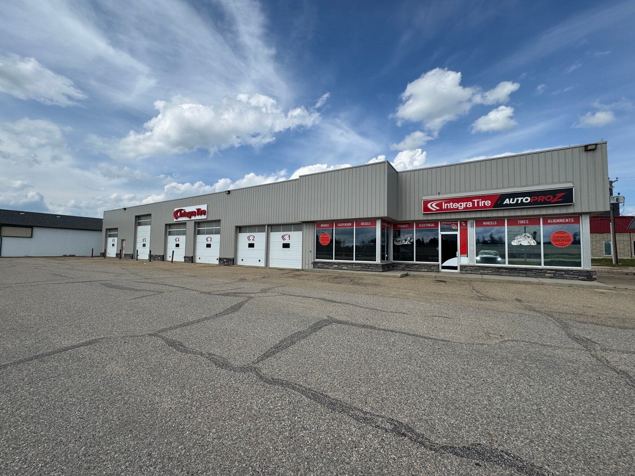 3708 Kepler St, Whitecourt, AB for lease Primary Photo- Image 1 of 2