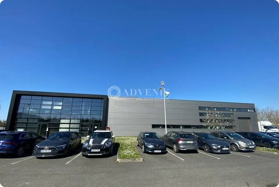 Flex in Élancourt for sale Building Photo- Image 1 of 5