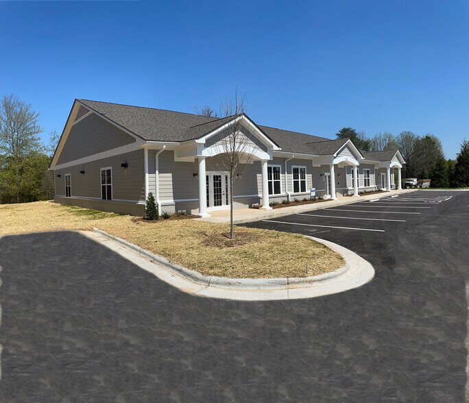 6721 Shallowford Rd, Lewisville, NC 27023 Office/Medical for Lease