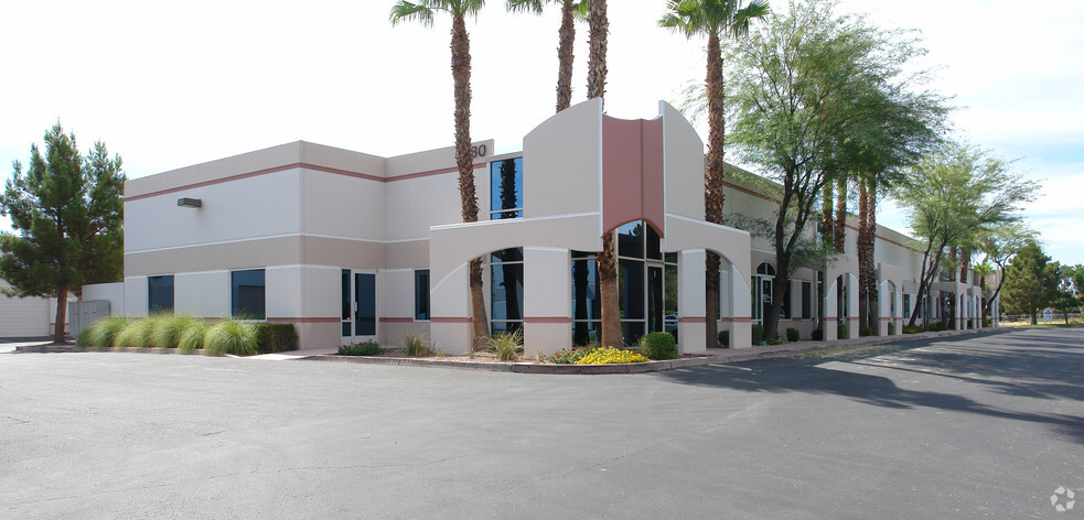 6380 McLeod Dr, Las Vegas, NV for lease - Building Photo - Image 1 of 4