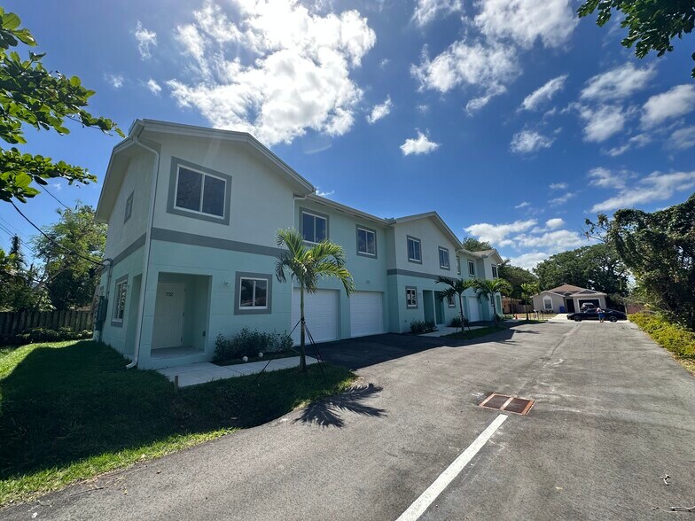 730 NW 2nd Ave, Fort Lauderdale, FL for sale - Primary Photo - Image 1 of 1