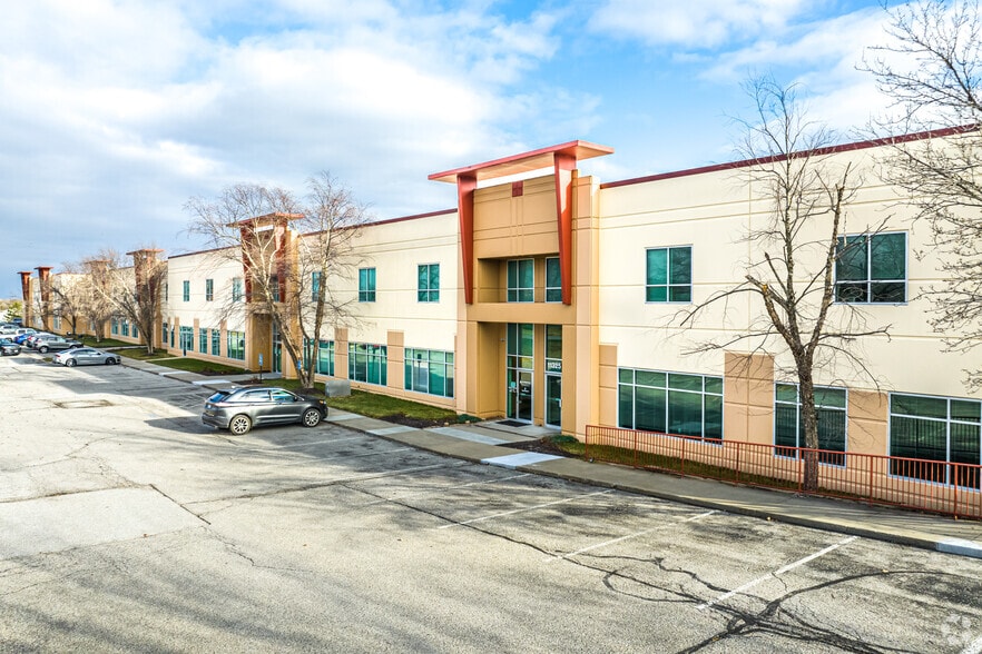 11301-11325 Strang Line Rd, Lenexa, KS for sale - Primary Photo - Image 1 of 1