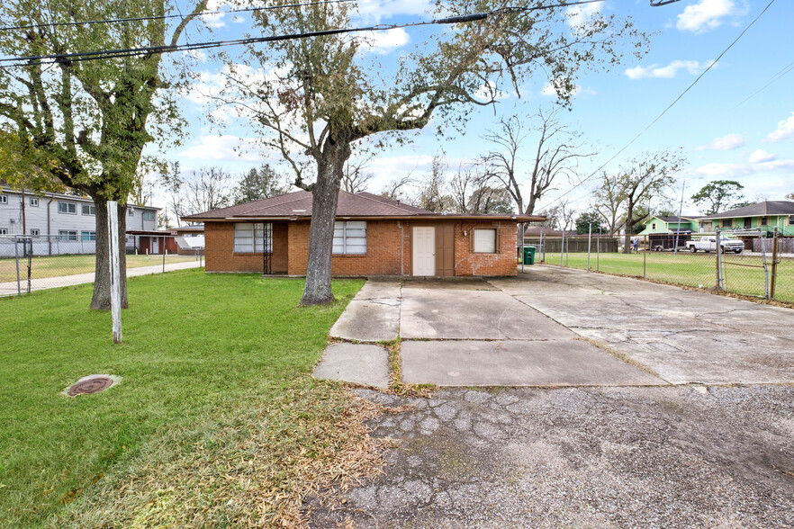 6406 Sloan St, Houston, TX for sale - Primary Photo - Image 1 of 1