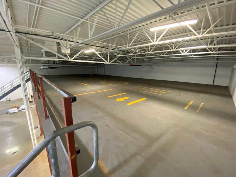 21600 Miles Rd, North Randall, OH for lease - Building Photo - Image 2 of 29