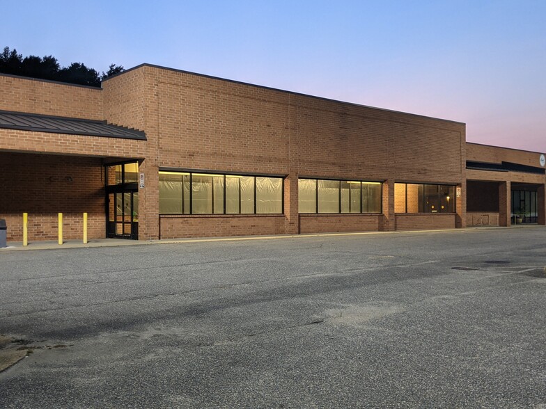 4-8 Elmhurst St, Newport News, VA for lease - Building Photo - Image 1 of 13