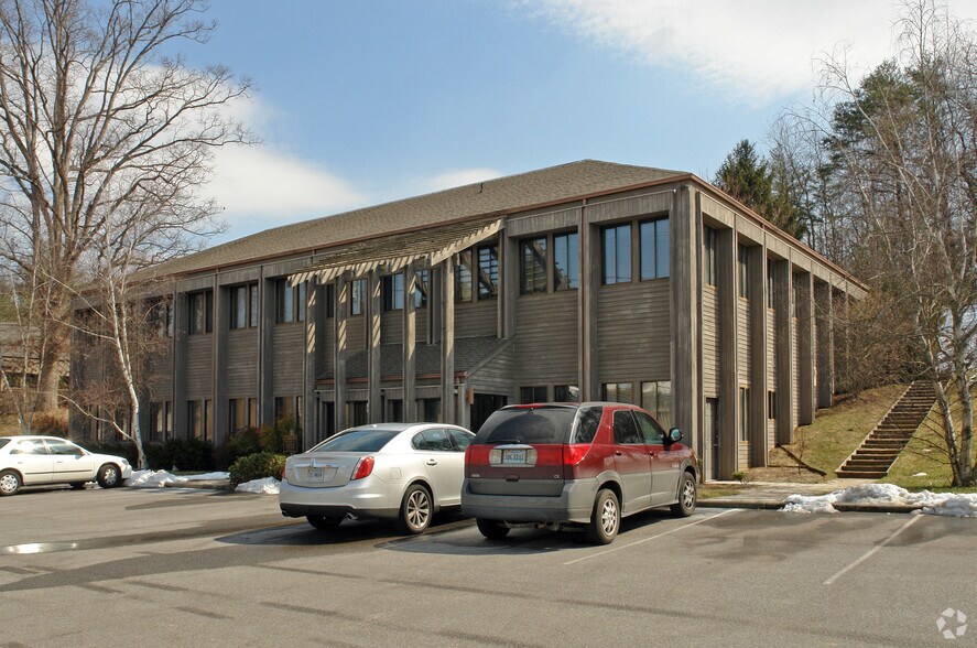 4664 Brambleton Ave, Roanoke, VA for sale - Primary Photo - Image 1 of 1