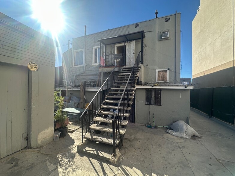 5324 S Hoover St, Los Angeles, CA for sale - Building Photo - Image 3 of 4