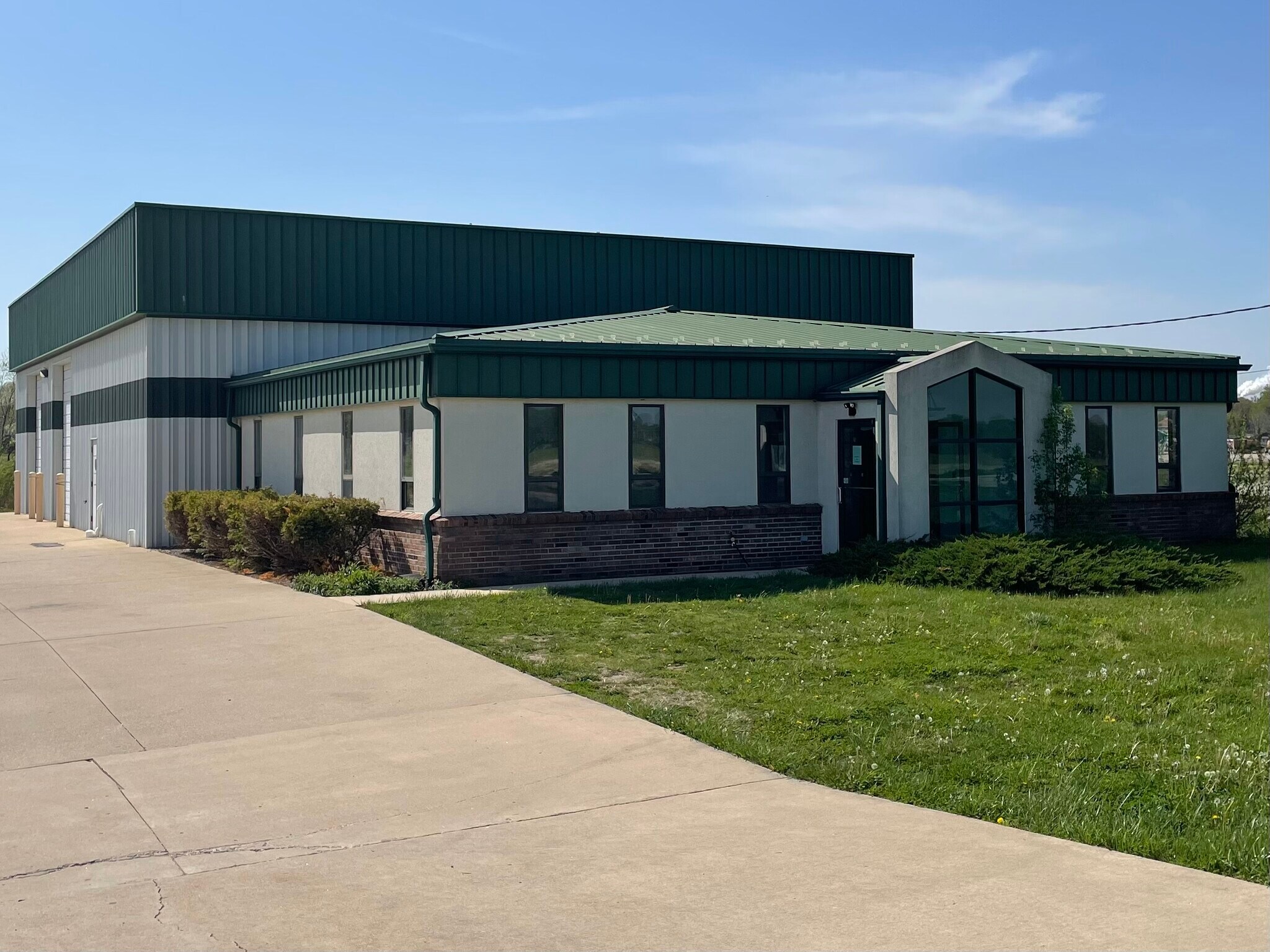 4607 Hedge Rd, Roxana, IL for sale Primary Photo- Image 1 of 1