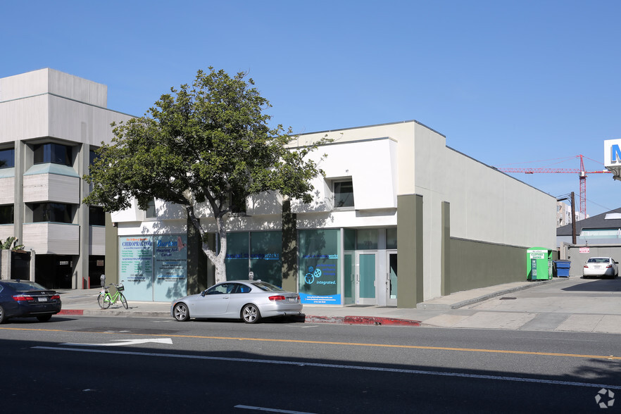 717-721 Santa Monica Blvd, Santa Monica, CA for lease - Primary Photo - Image 1 of 7