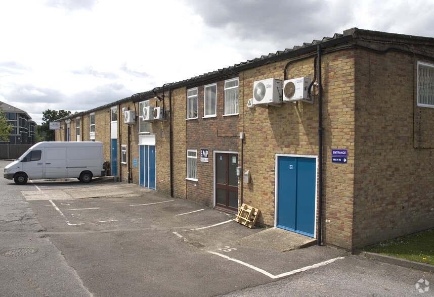 Watchmoor Rd, Camberley for lease - Building Photo - Image 2 of 21