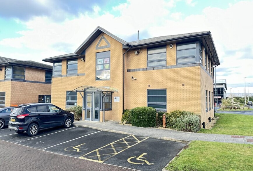 1 Amy Johnson Way, Blackpool for lease - Building Photo - Image 1 of 4