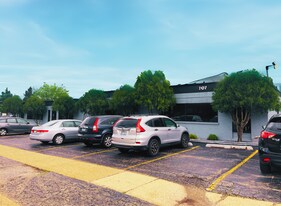 707-717 N Iowa Ave, Villa Park IL - Parking Garage