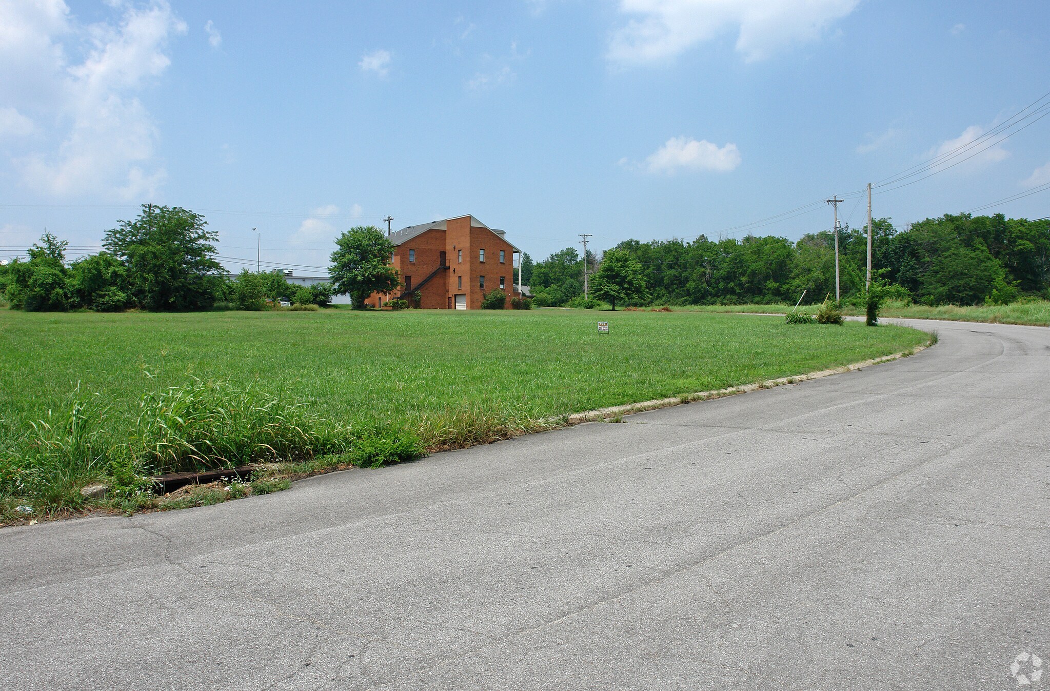 120 Maple Row Blvd, Hendersonville, TN for sale Primary Photo- Image 1 of 1