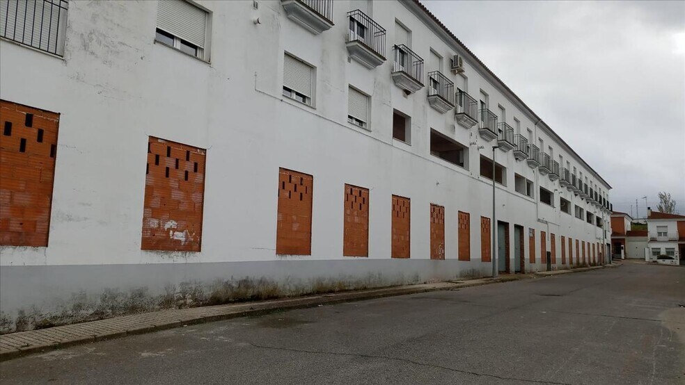 Retail in Monesterio for sale - Building Photo - Image 2 of 11