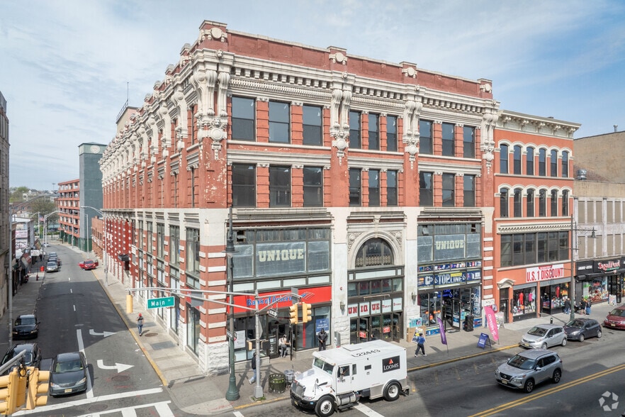 186 Main St, Paterson, NJ for lease - Building Photo - Image 1 of 5