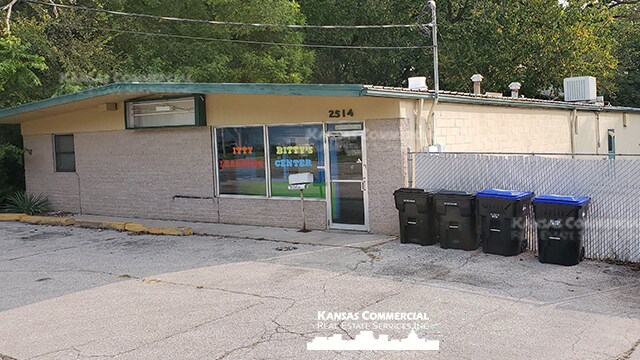 2514 S Kansas Ave, Topeka, KS for sale Primary Photo- Image 1 of 1