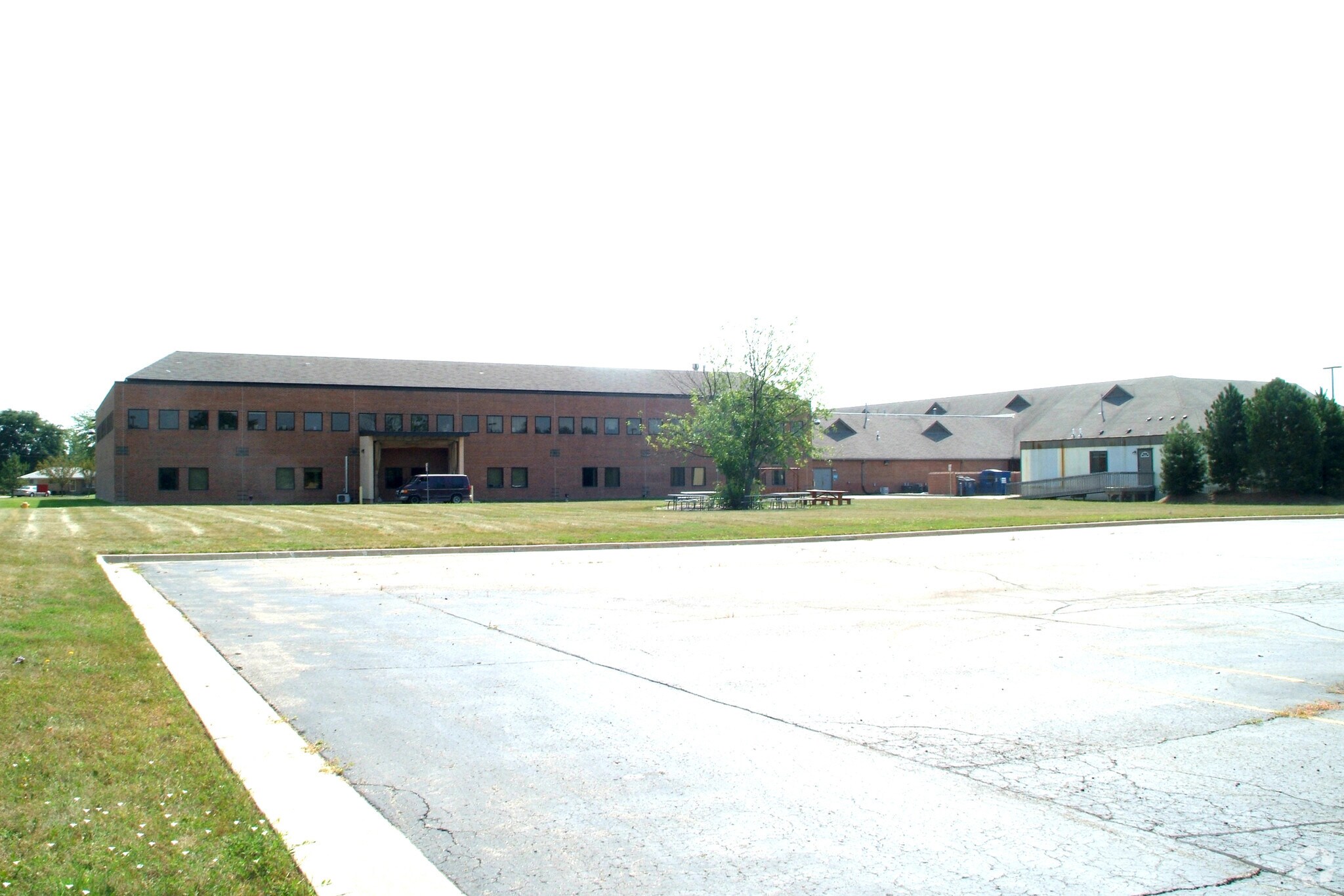 46591 Romeo Plank Rd, Township, MI 48044 Romeo Plank Medical