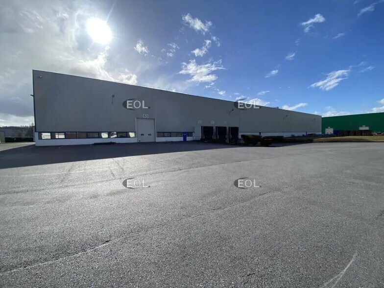 Industrial in Villeneuve-Saint-Germain for lease - Building Photo - Image 3 of 16