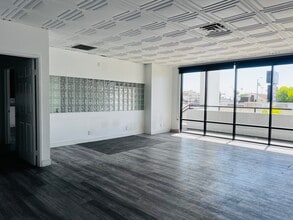1711 Winona Blvd, Los Angeles, CA for lease Interior Photo- Image 2 of 17