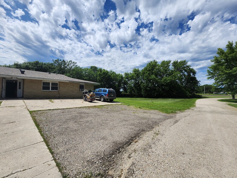 204 3rd St SW, Rake, IA for sale - Building Photo - Image 2 of 81